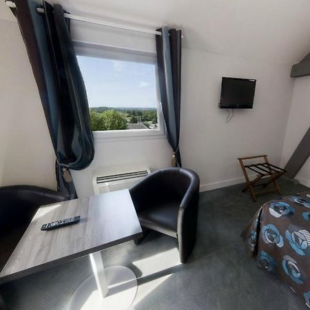 Logis Hotel De La Tour Masseret 객실 사진